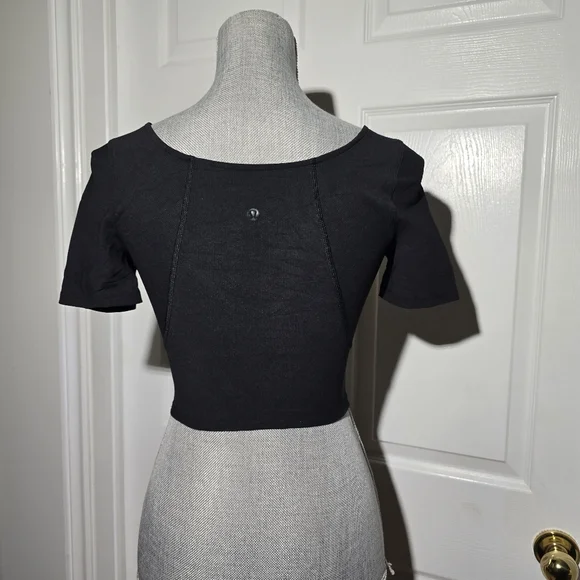 LULULEMON ribbed Yoga V-neck Top - Picture 4 of 5